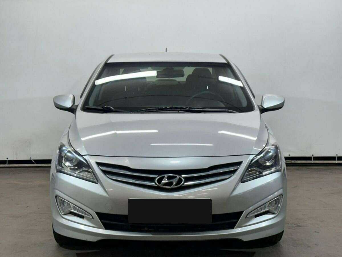 Hyundai Solaris с пробегом — 2015 год. Фото: #1
