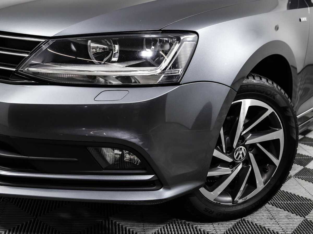 Volkswagen Jetta с пробегом — 2017 год. Фото: #13