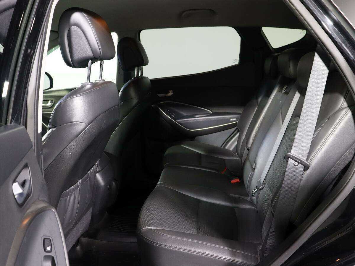 Hyundai Santa Fe с пробегом — 2017 год. Фото: #6