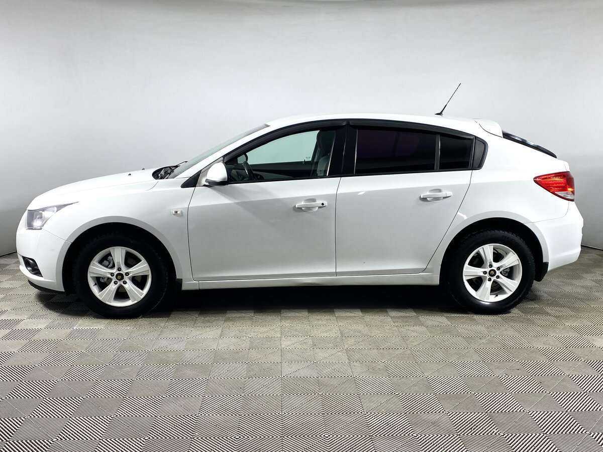 Chevrolet Cruze с пробегом — 2012 год. Фото: #4