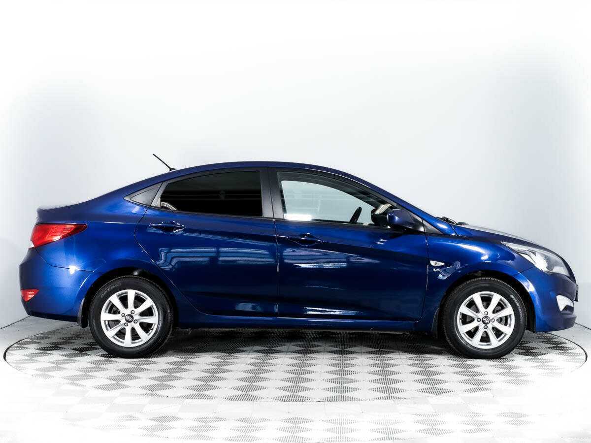 Hyundai Solaris с пробегом — 2015 год. Фото: #3