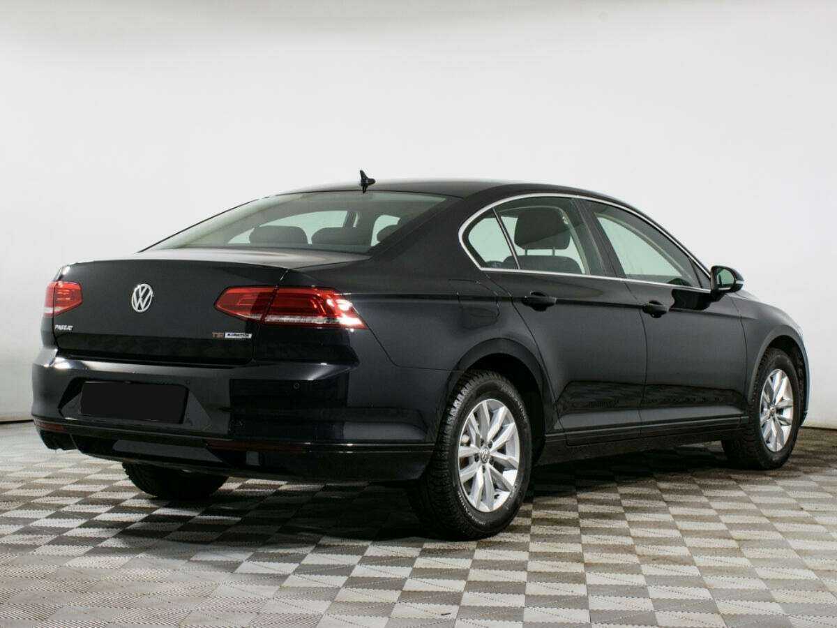 Volkswagen Passat с пробегом — 2017 год. Фото: #3