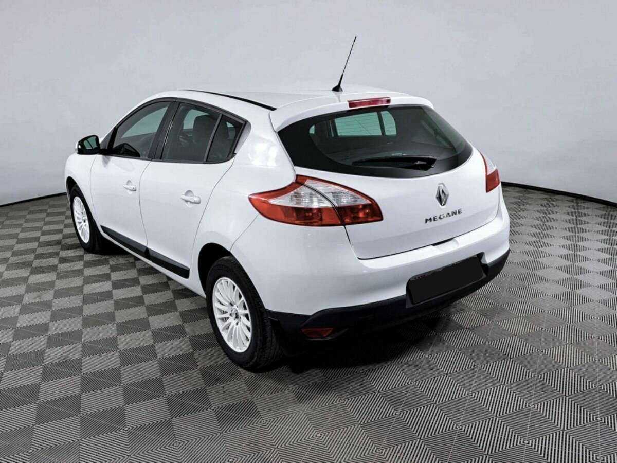 Renault Megane с пробегом — 2013 год. Фото: #6