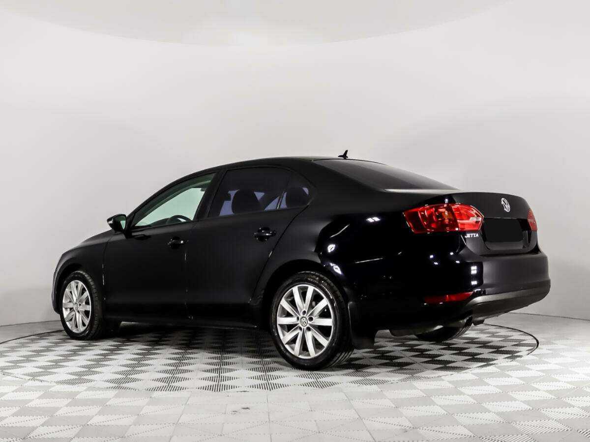Volkswagen Jetta с пробегом — 2014 год. Фото: #6