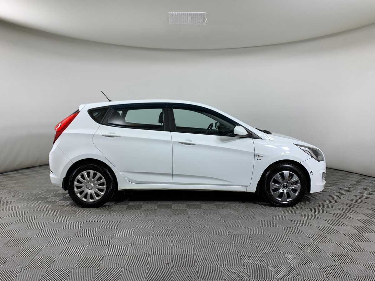Hyundai Solaris с пробегом — 2016 год. Фото: #3