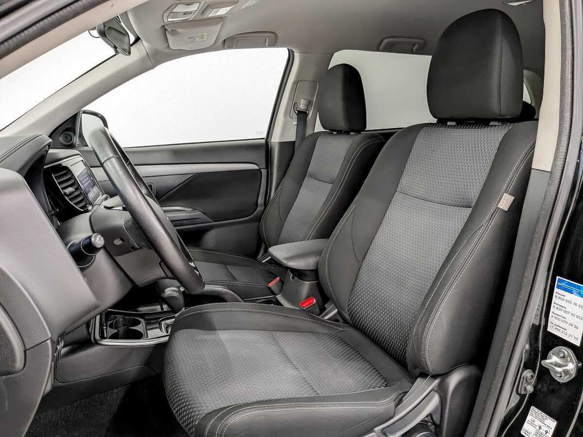 Mitsubishi Outlander с пробегом — 2018 год. Фото: #17