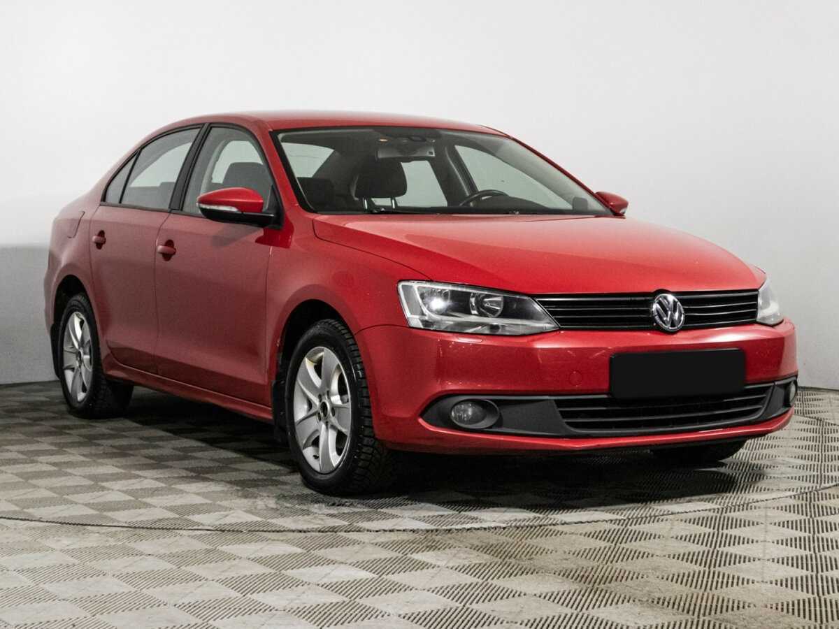 Volkswagen Jetta с пробегом — 2012 год. Фото: #2