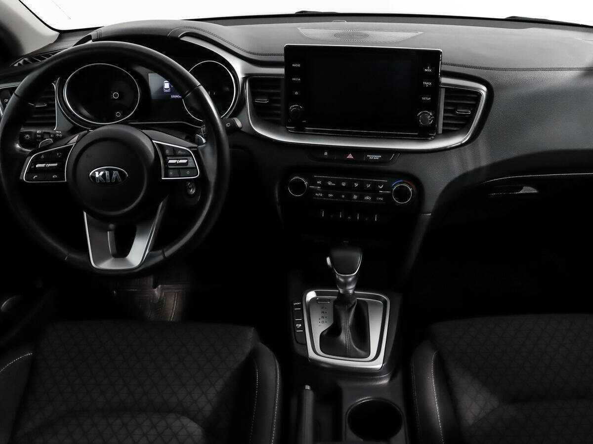 Kia Ceed с пробегом — 2021 год. Фото: #11