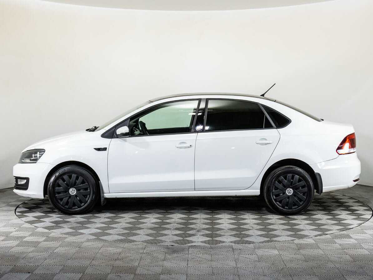 Volkswagen Polo с пробегом — 2016 год. Фото: #7
