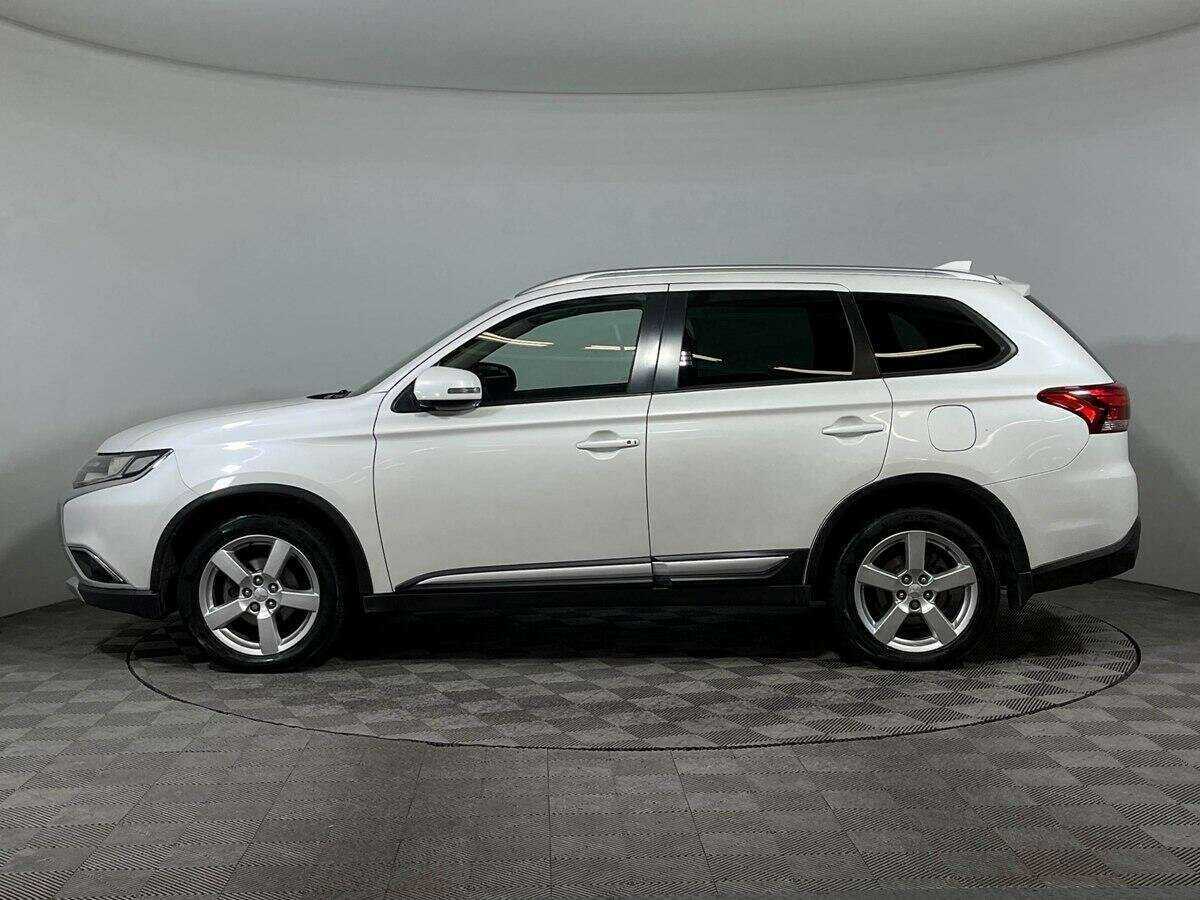 Mitsubishi Outlander с пробегом — 2018 год. Фото: #7