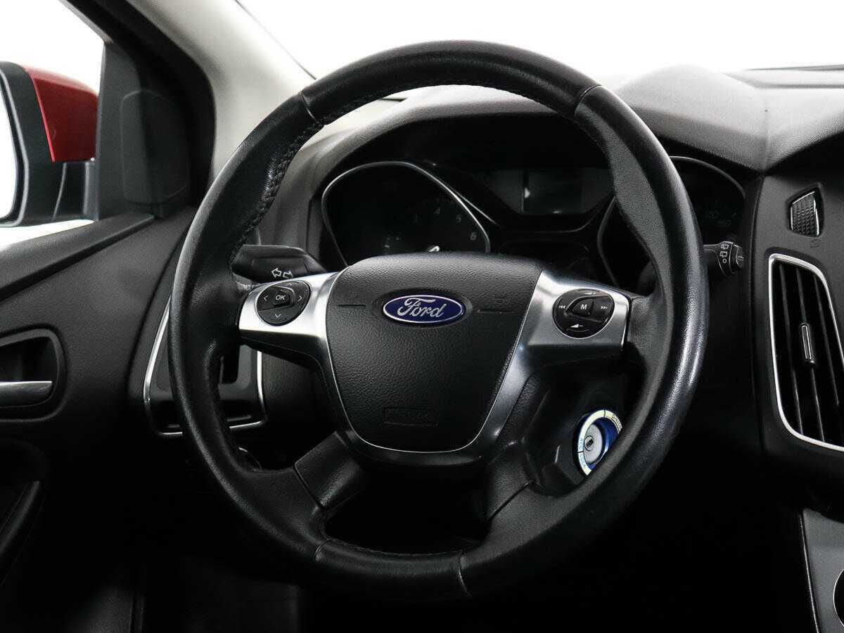 Ford Focus с пробегом — 2012 год. Фото: #12