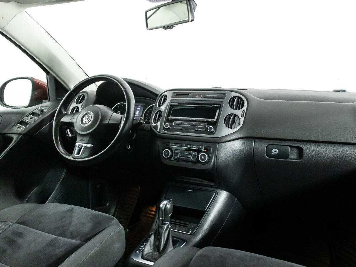 Volkswagen Tiguan с пробегом — 2012 год. Фото: #8