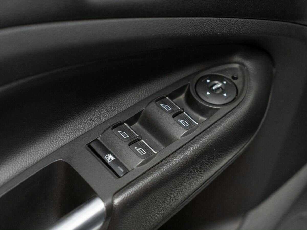 Ford Kuga с пробегом — 2014 год. Фото: #12