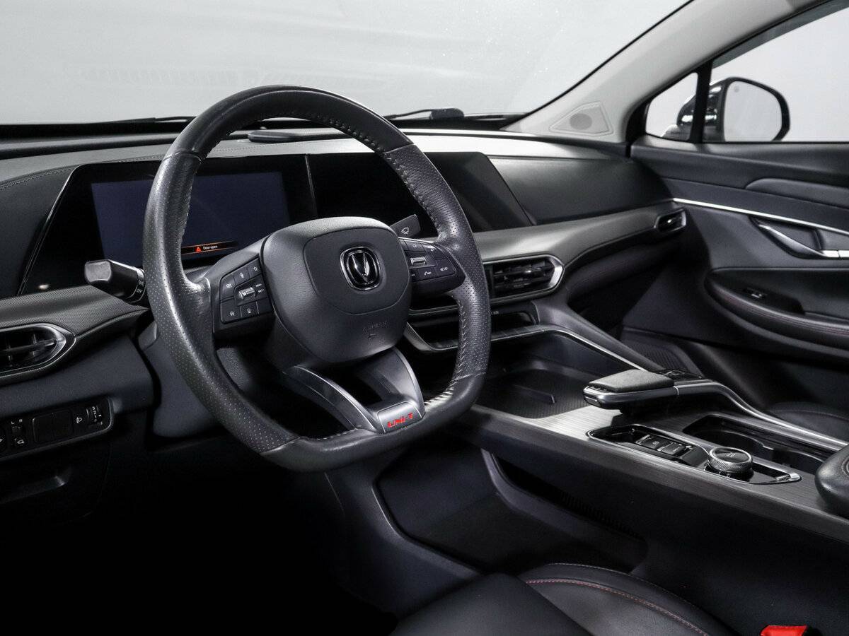 Changan UNI-T с пробегом — 2023 год. Фото: #10