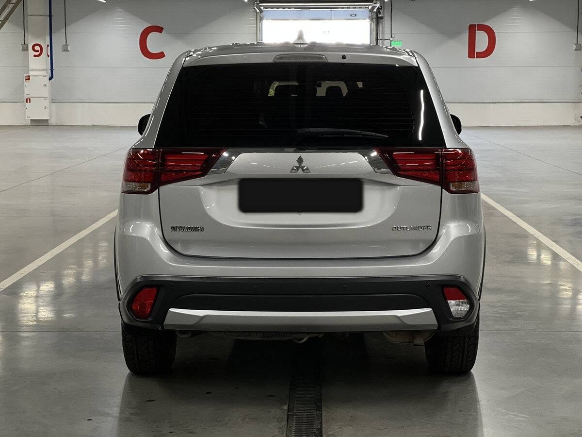 Mitsubishi Outlander с пробегом — 2017 год. Фото: #5