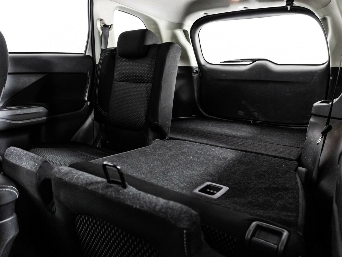 Mitsubishi Outlander с пробегом — 2019 год. Фото: #15