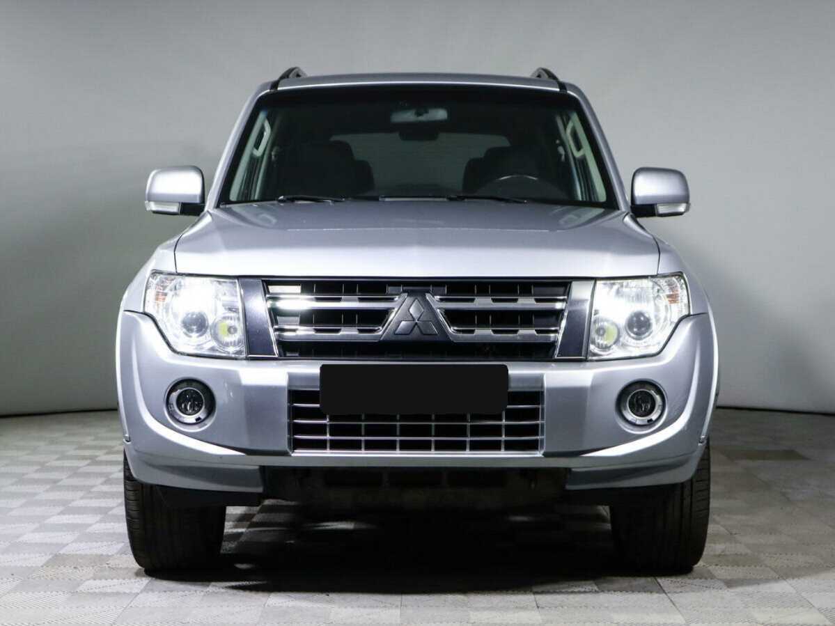 Mitsubishi Pajero с пробегом — 2012 год. Фото: #1