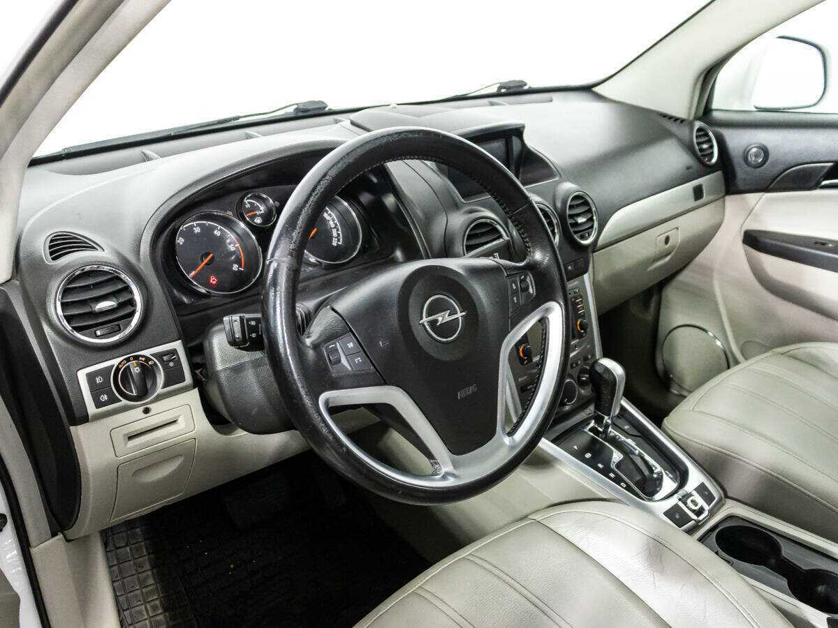 Opel Antara с пробегом — 2012 год. Фото: #10