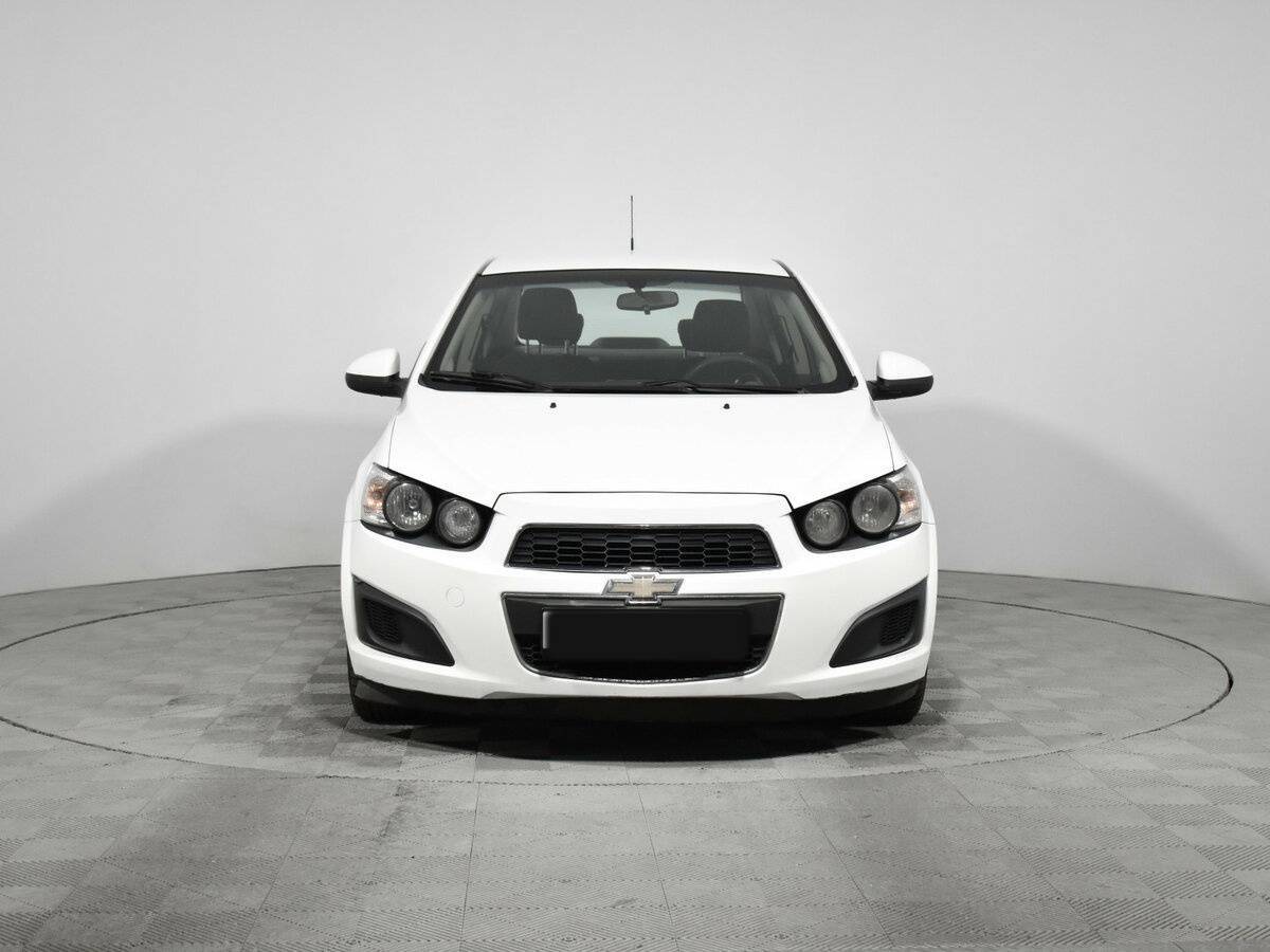 Chevrolet Aveo с пробегом — 2013 год. Фото: #1