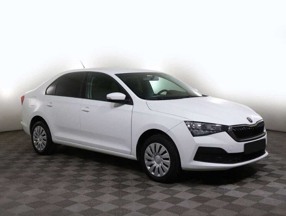 Skoda Rapid с пробегом — 2021 год. Фото: #1