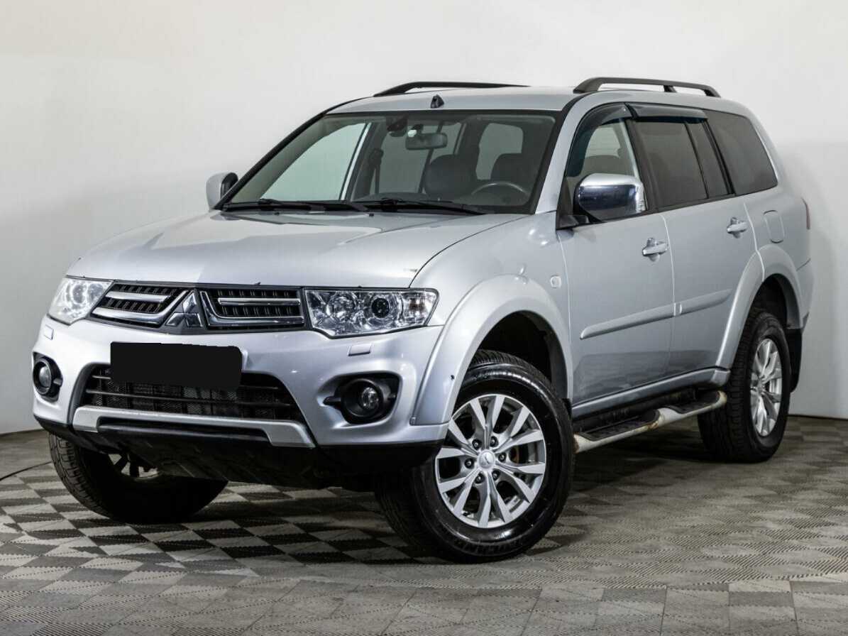 Mitsubishi Pajero Sport с пробегом — 2013 год. Фото: #0
