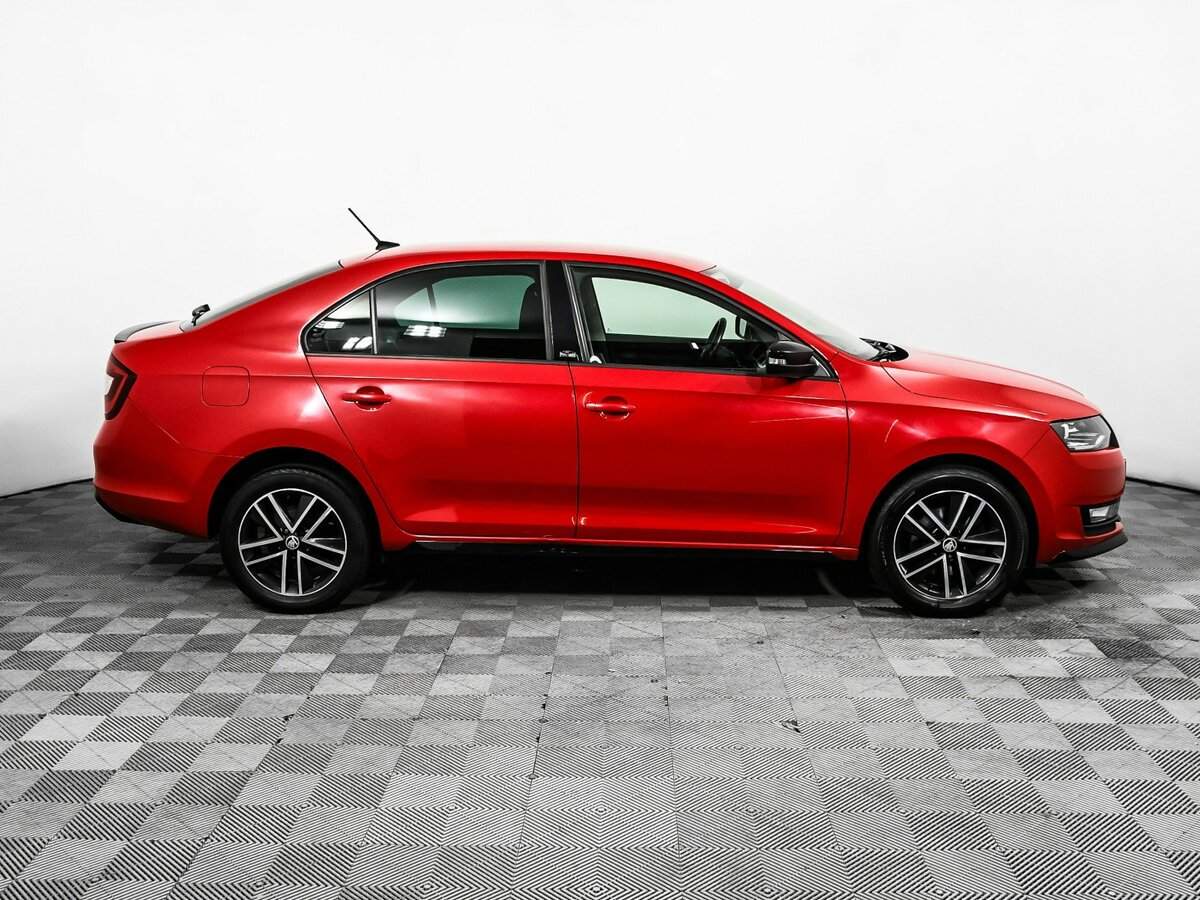 Skoda Rapid с пробегом — 2018 год. Фото: #3