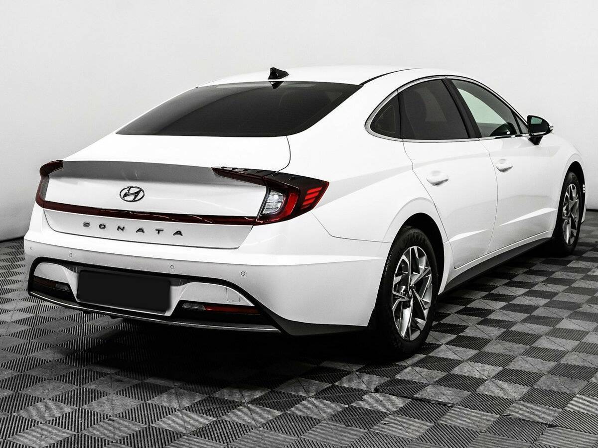 Hyundai Sonata с пробегом — 2020 год. Фото: #4