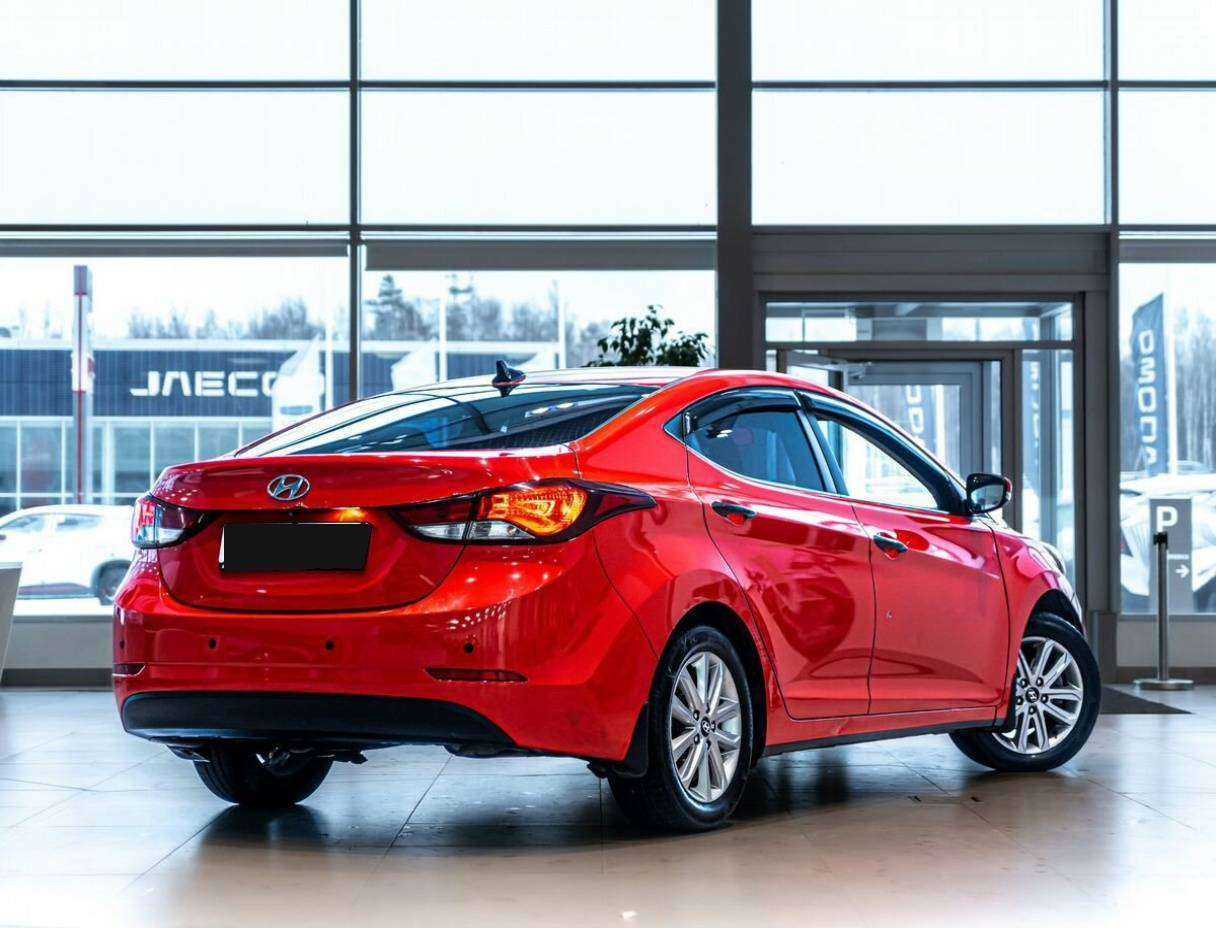 Hyundai Elantra с пробегом — 2014 год. Фото: #2