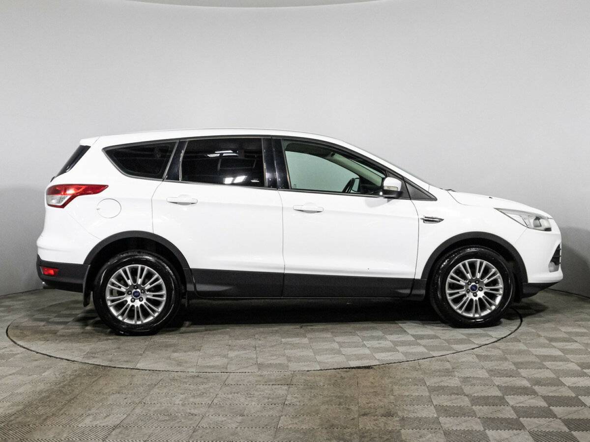 Ford Kuga с пробегом — 2016 год. Фото: #3