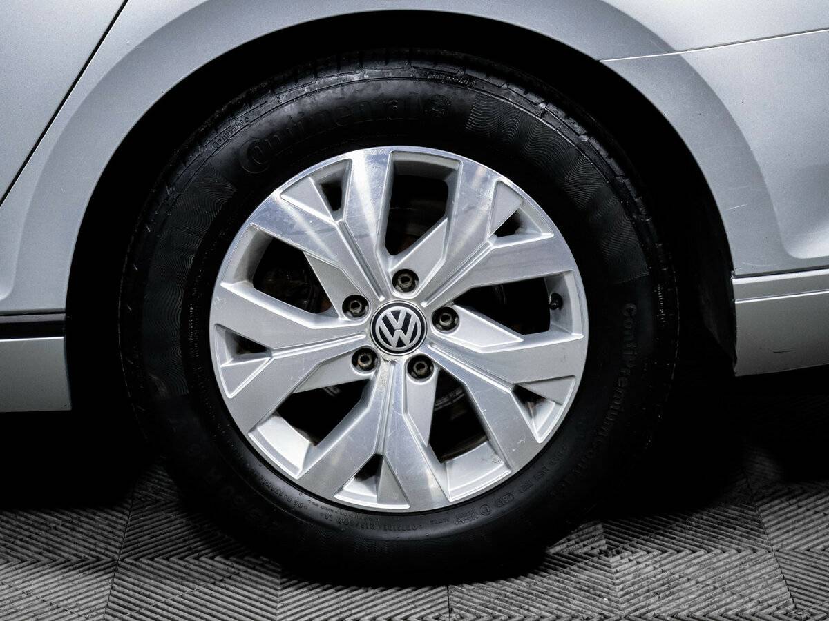 Volkswagen Passat с пробегом — 2017 год. Фото: #13