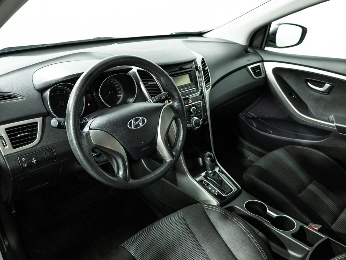 Hyundai i30 с пробегом — 2015 год. Фото: #10