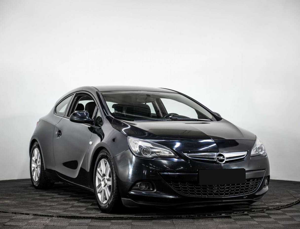 Opel Astra с пробегом — 2013 год. Фото: #2