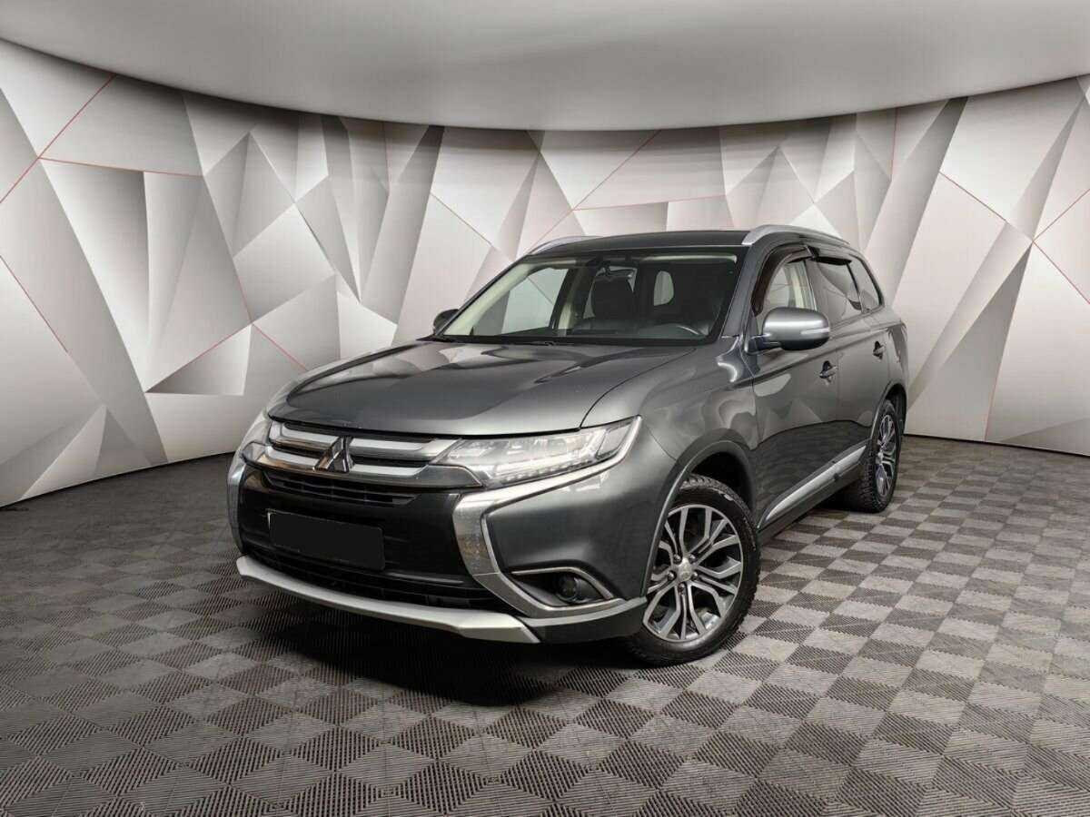 Mitsubishi Outlander с пробегом — 2017 год. Фото: #0