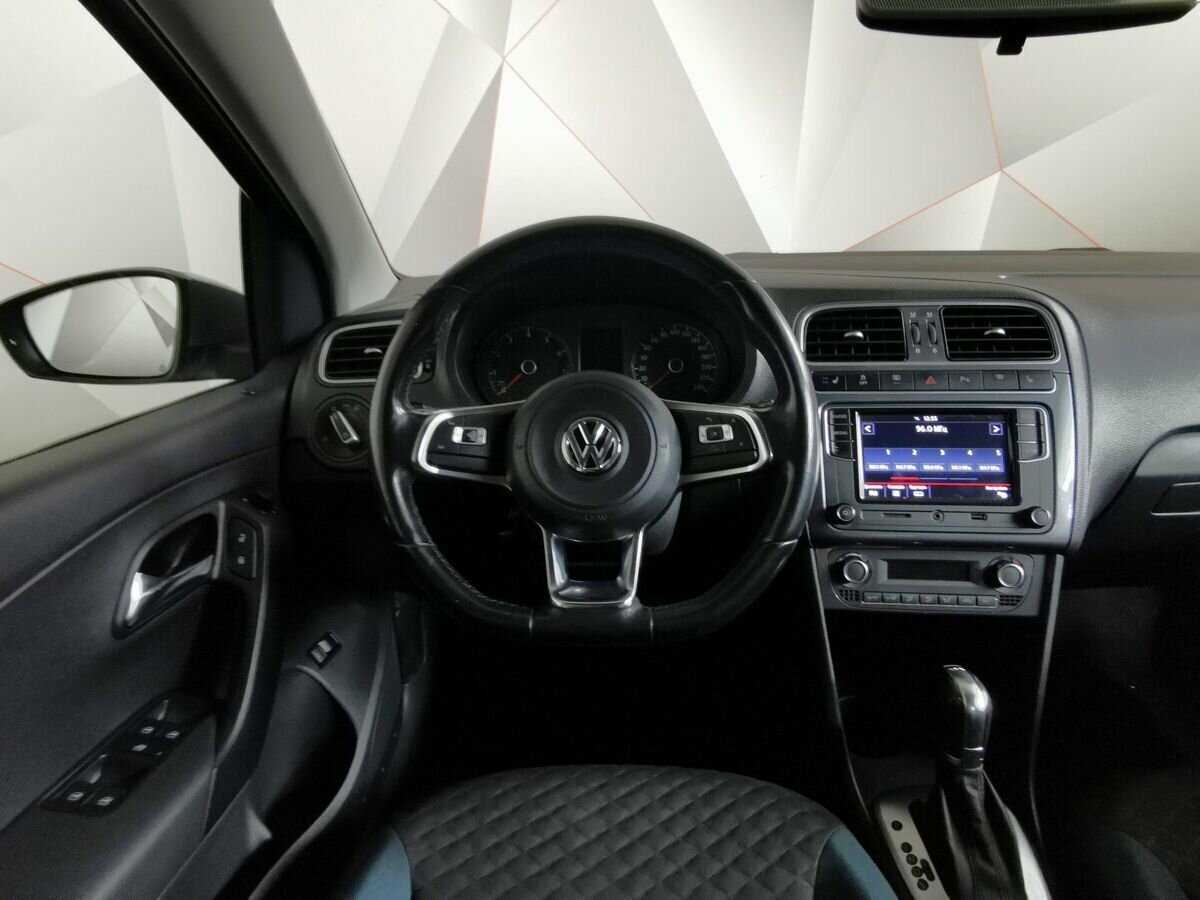 Volkswagen Polo с пробегом — 2020 год. Фото: #14