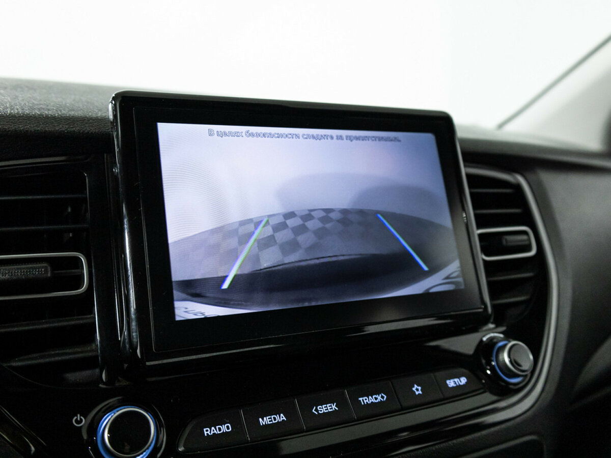 Hyundai Solaris с пробегом — 2022 год. Фото: #14