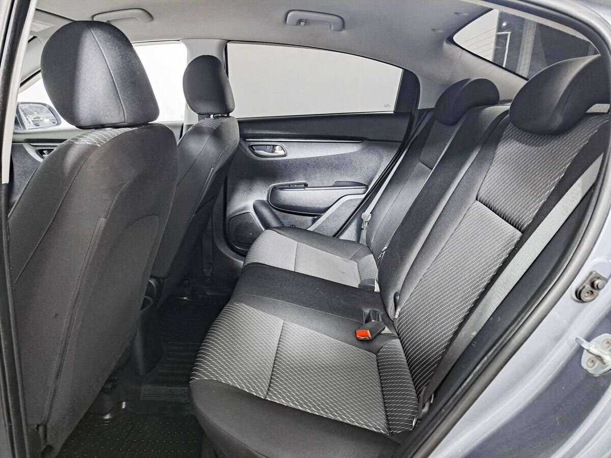 Kia Rio с пробегом — 2018 год. Фото: #7