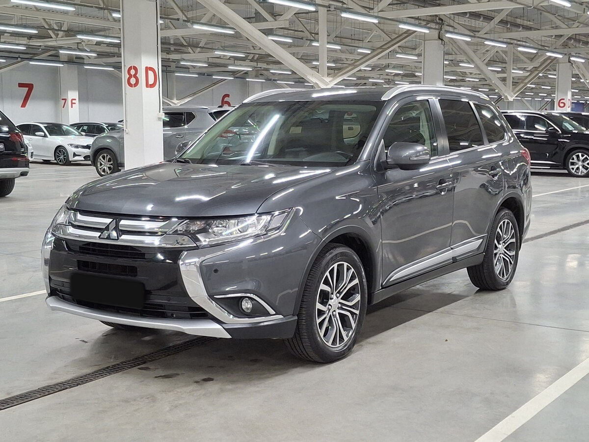 Mitsubishi Outlander с пробегом — 2016 год. Фото: #0