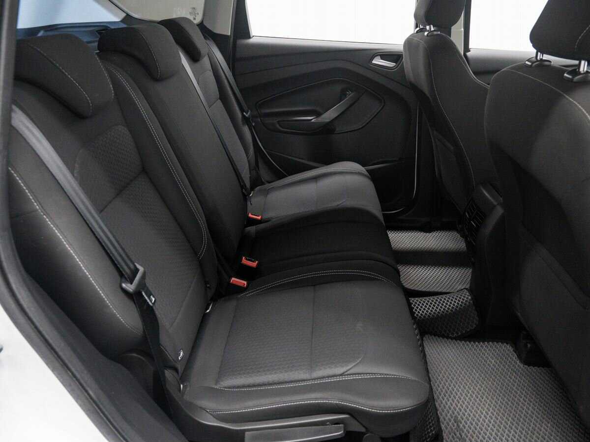 Ford Kuga с пробегом — 2018 год. Фото: #9