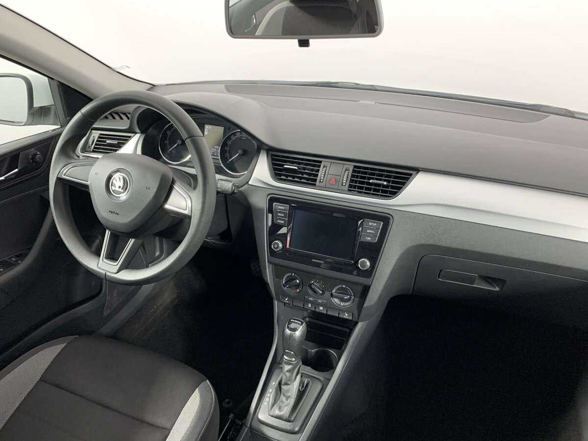 Skoda Rapid с пробегом — 2019 год. Фото: #7