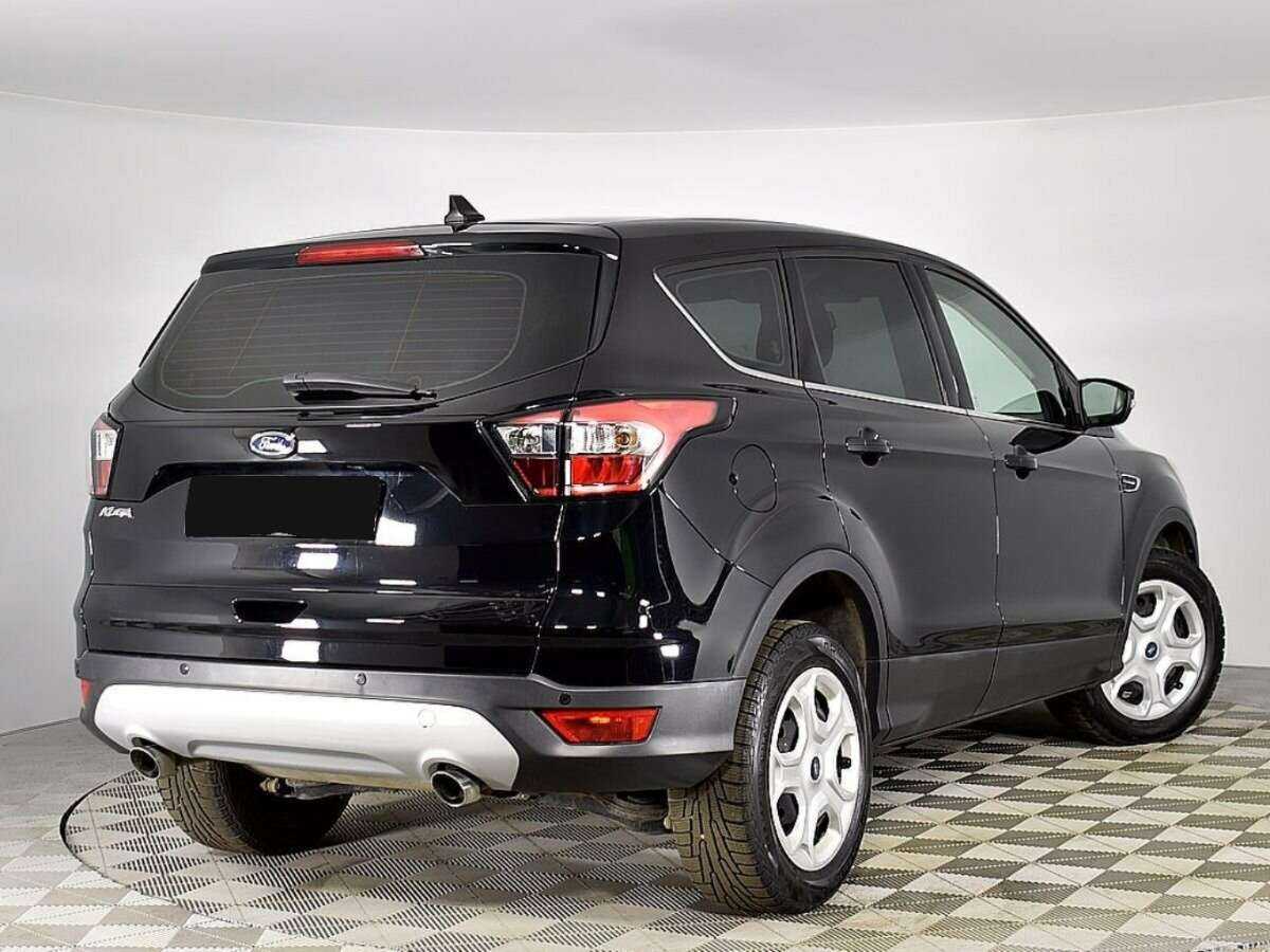 Ford Kuga с пробегом — 2017 год. Фото: #1
