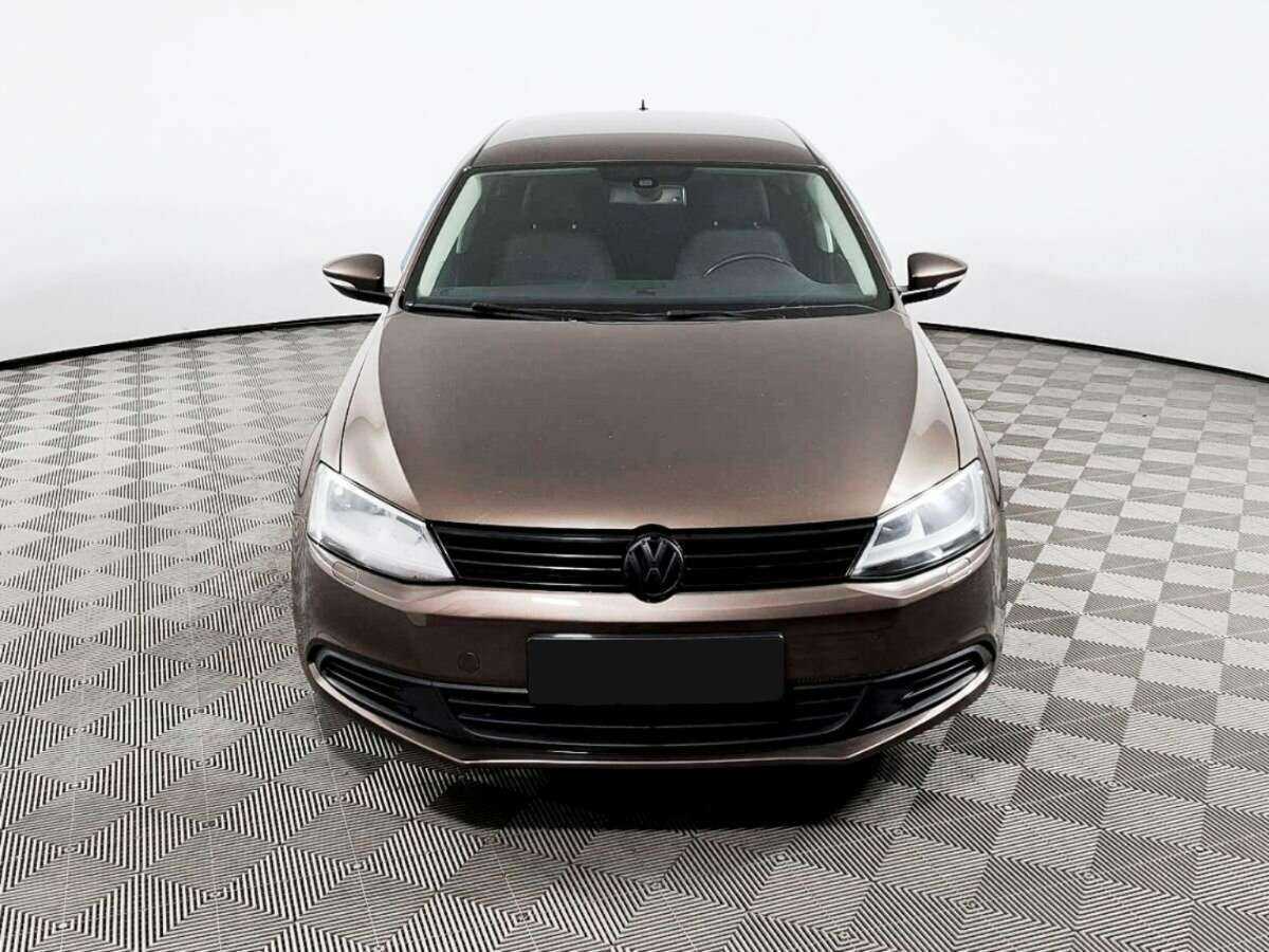Volkswagen Jetta с пробегом — 2013 год. Фото: #1