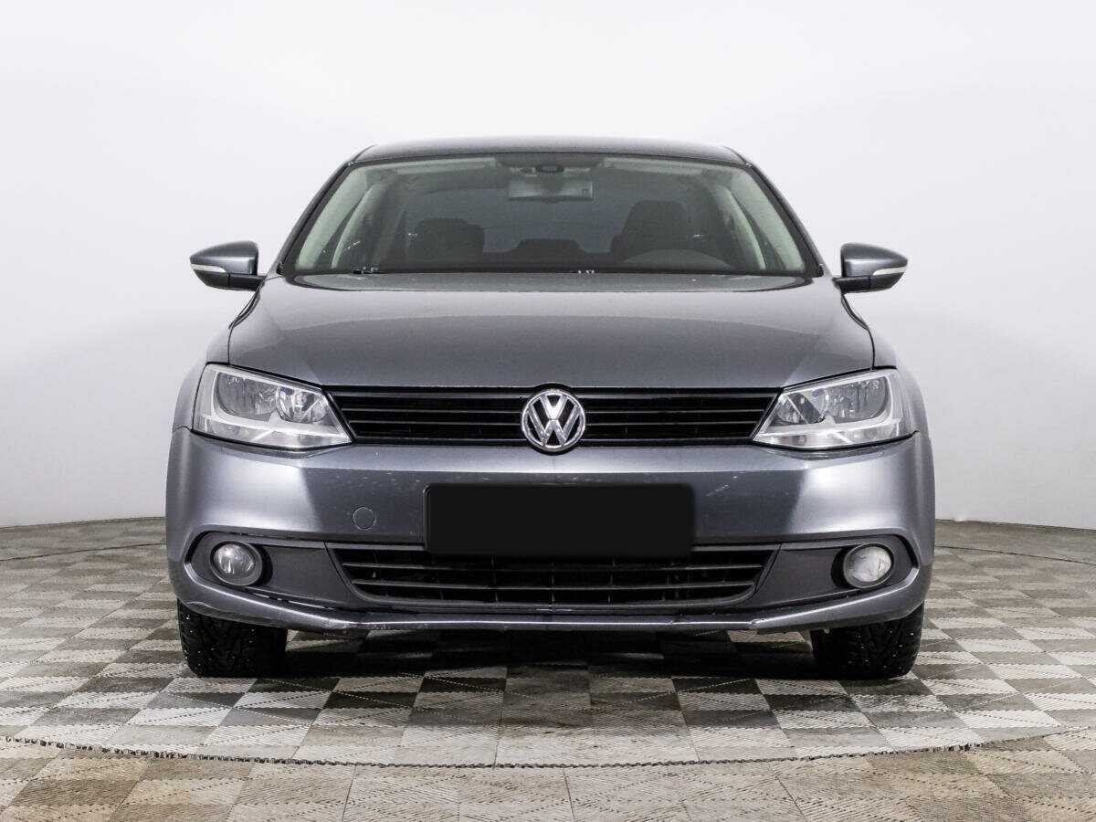 Volkswagen Jetta с пробегом — 2012 год. Фото: #1