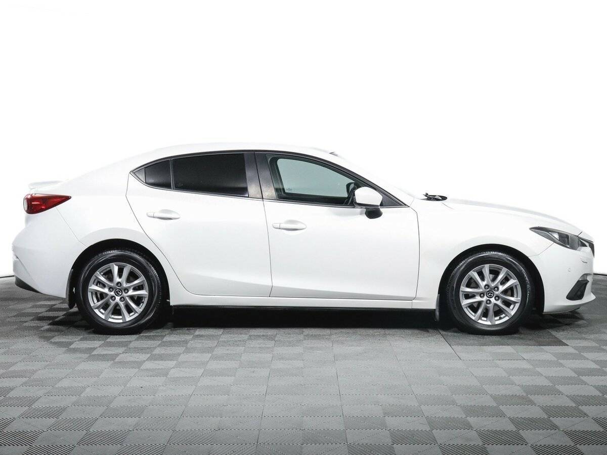 Mazda 3 с пробегом — 2016 год. Фото: #3