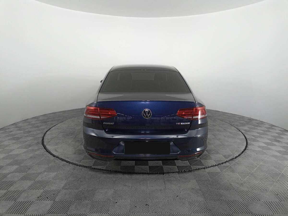 Volkswagen Passat с пробегом — 2016 год. Фото: #5