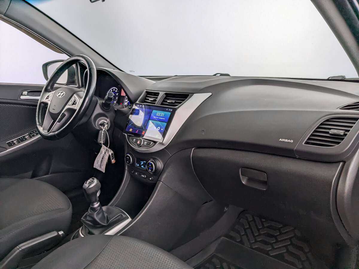 Hyundai Solaris с пробегом — 2016 год. Фото: #8