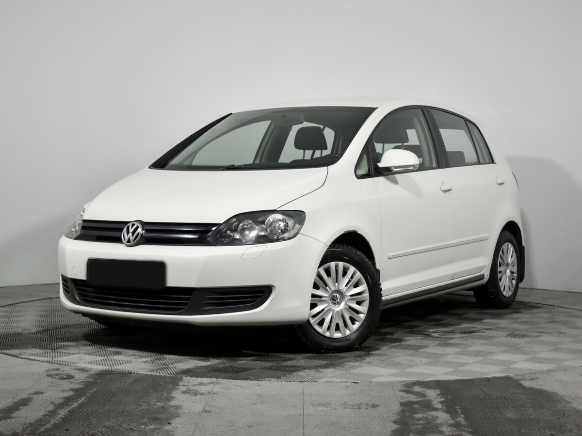 Volkswagen Golf Plus с пробегом — 2013 год. Фото: #0