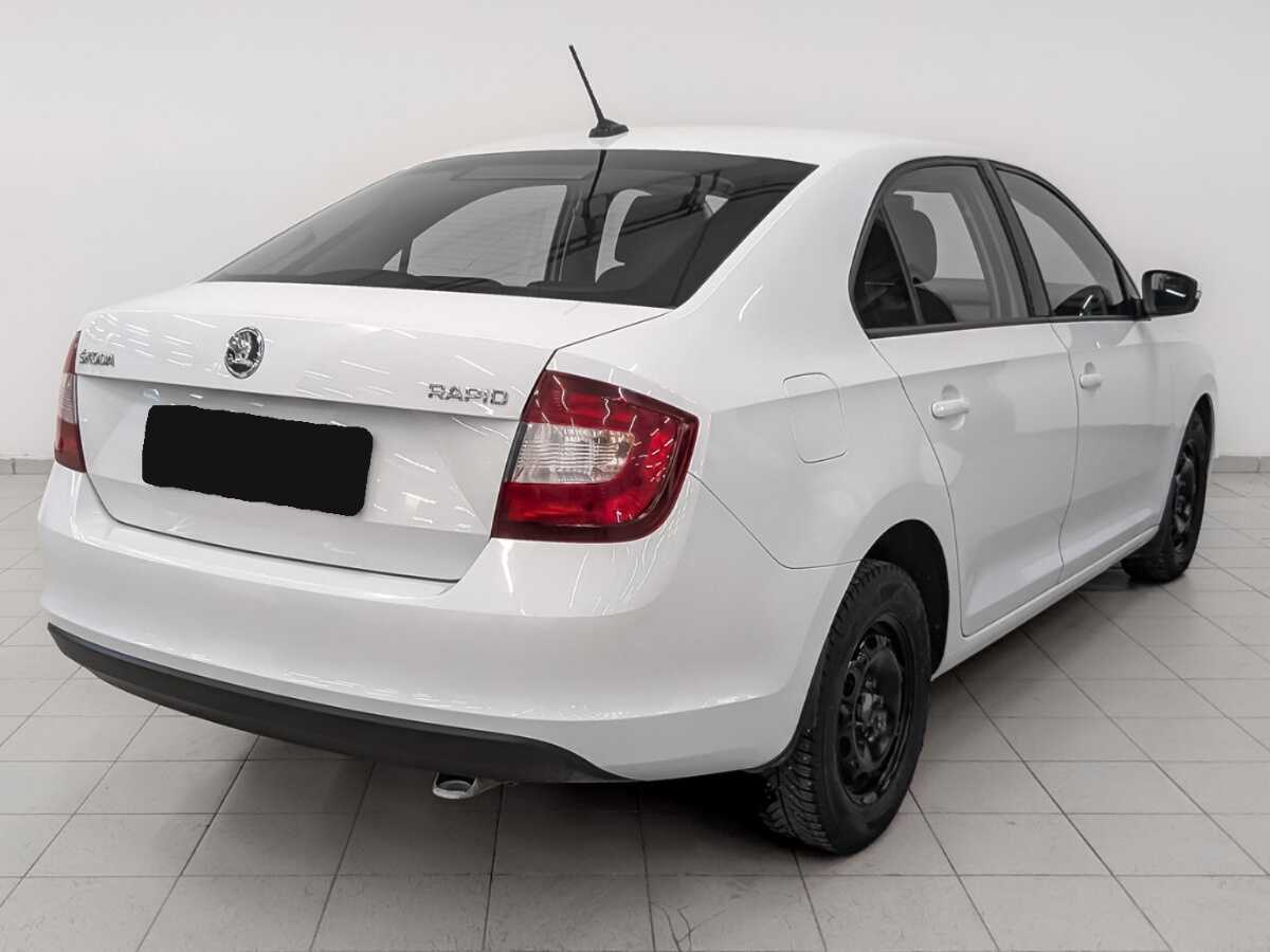 Skoda Rapid с пробегом — 2017 год. Фото: #4