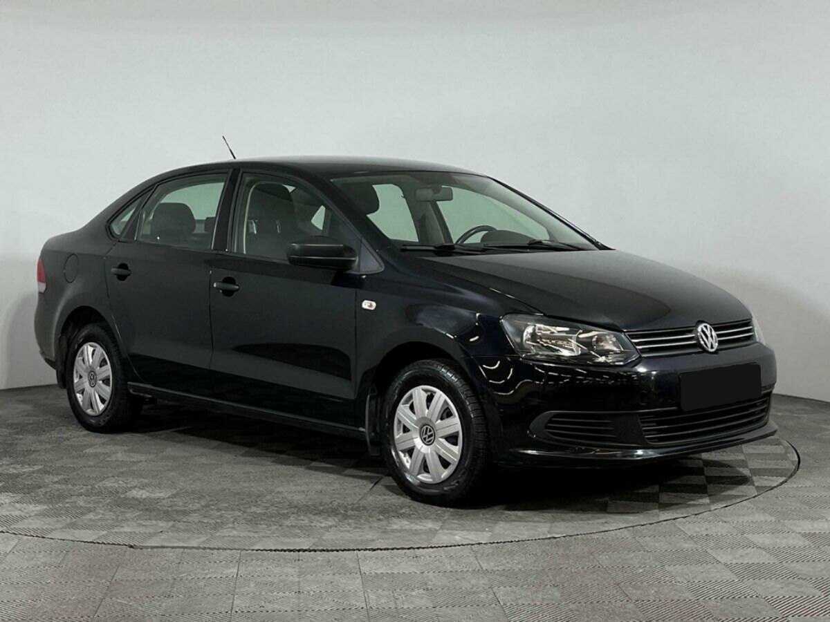 Volkswagen Polo с пробегом — 2012 год. Фото: #2