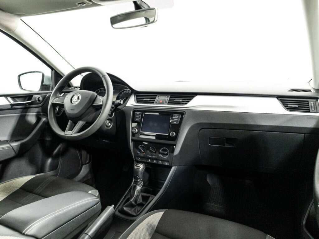 Skoda Rapid с пробегом — 2018 год. Фото: #8