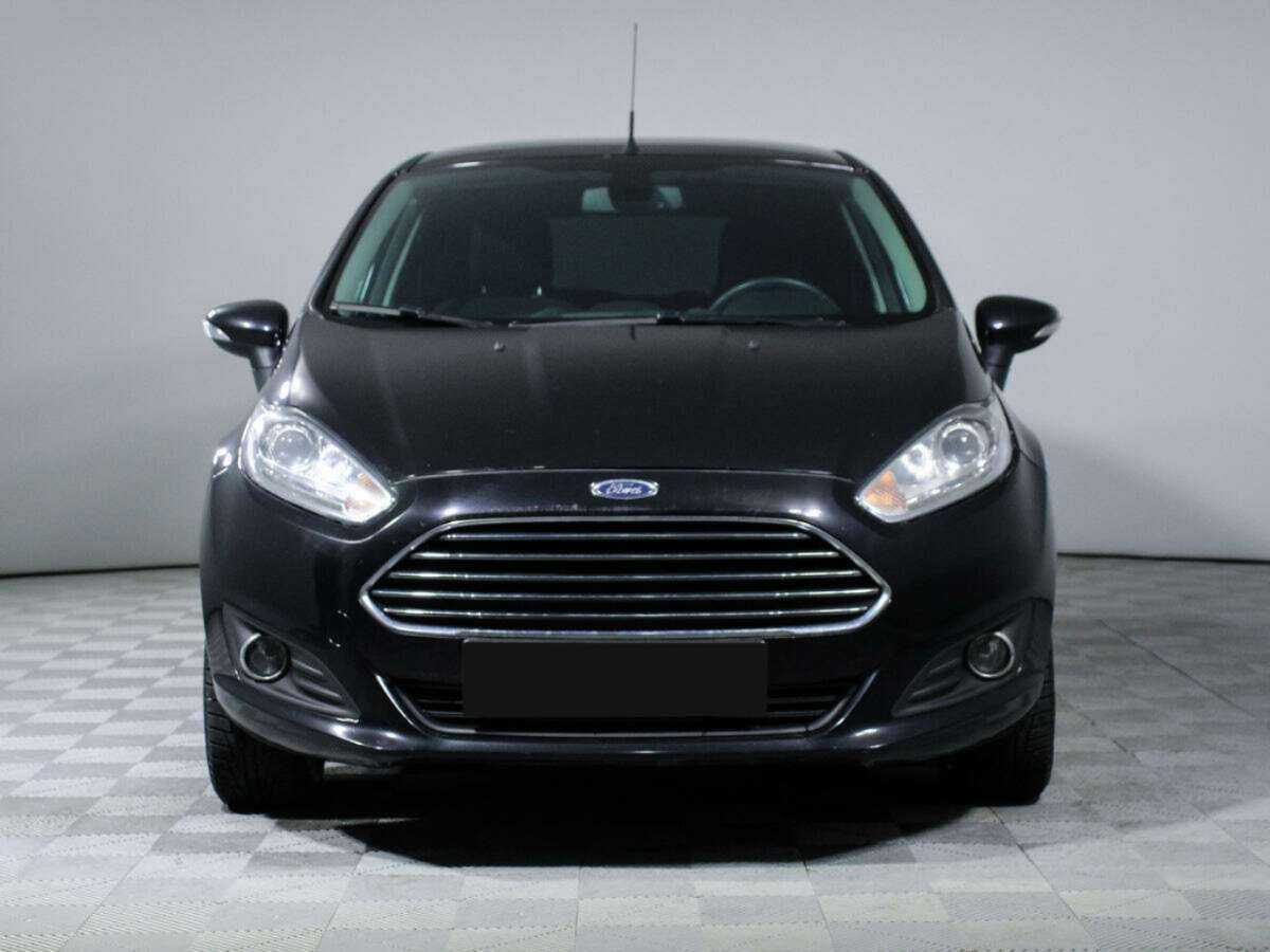 Ford Fiesta с пробегом — 2015 год. Фото: #1